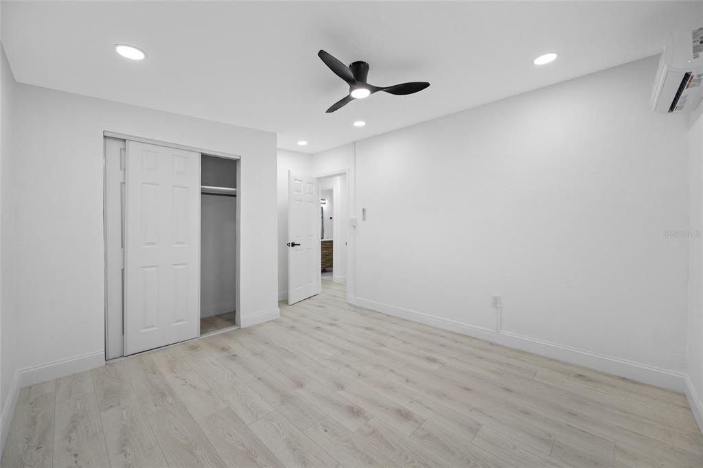 Activo con contrato: $235,000 (2 camas, 1 baños, 852 Pies cuadrados)