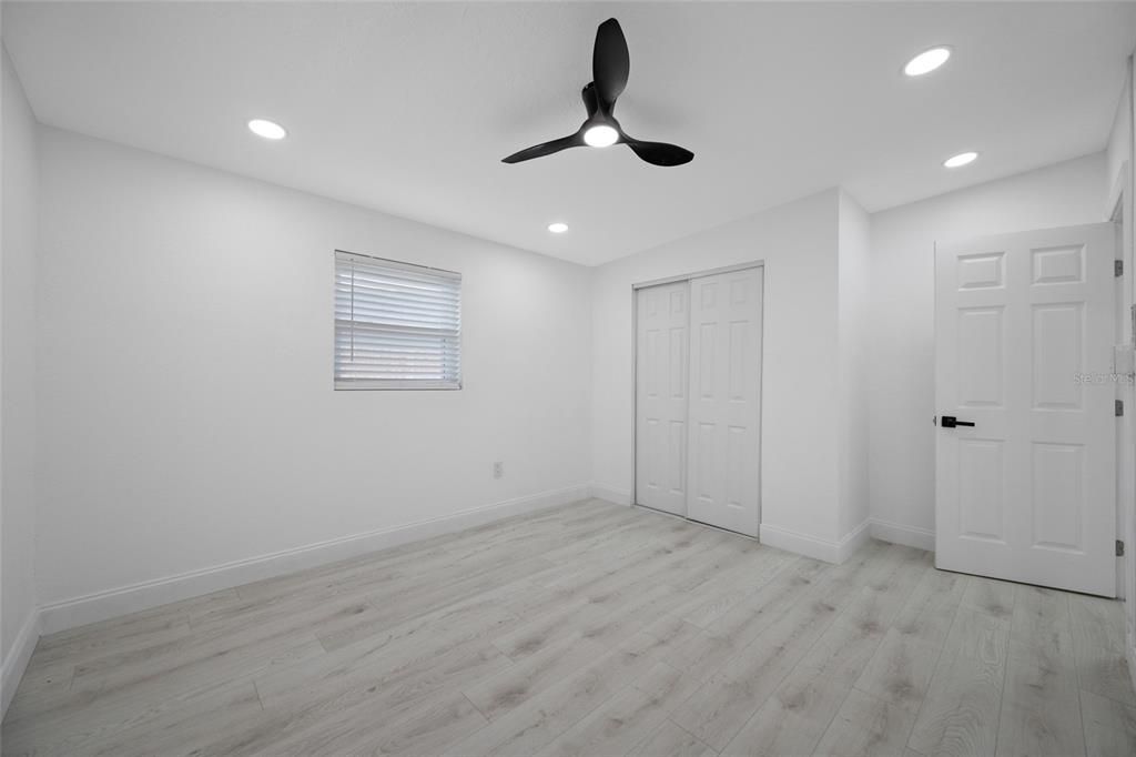 Activo con contrato: $235,000 (2 camas, 1 baños, 852 Pies cuadrados)
