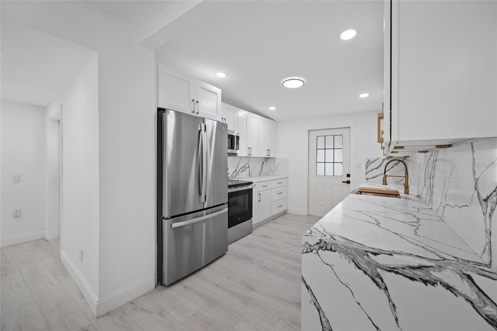 Activo con contrato: $235,000 (2 camas, 1 baños, 852 Pies cuadrados)