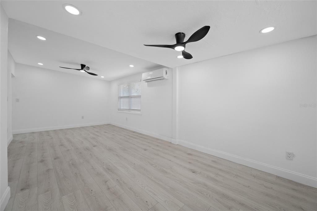 Activo con contrato: $235,000 (2 camas, 1 baños, 852 Pies cuadrados)