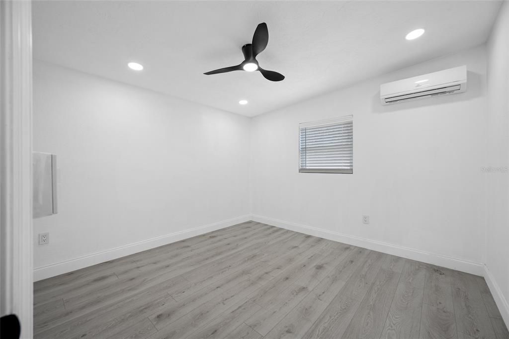 Activo con contrato: $235,000 (2 camas, 1 baños, 852 Pies cuadrados)