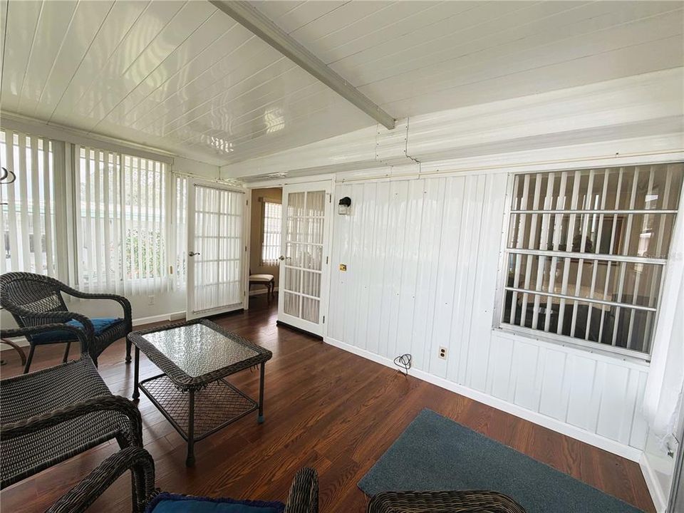 For Sale: $124,000 (2 beds, 2 baths, 1312 Square Feet)