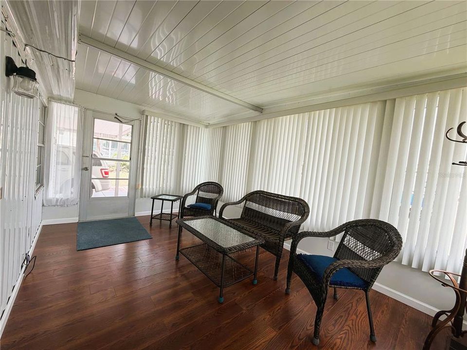For Sale: $124,000 (2 beds, 2 baths, 1312 Square Feet)