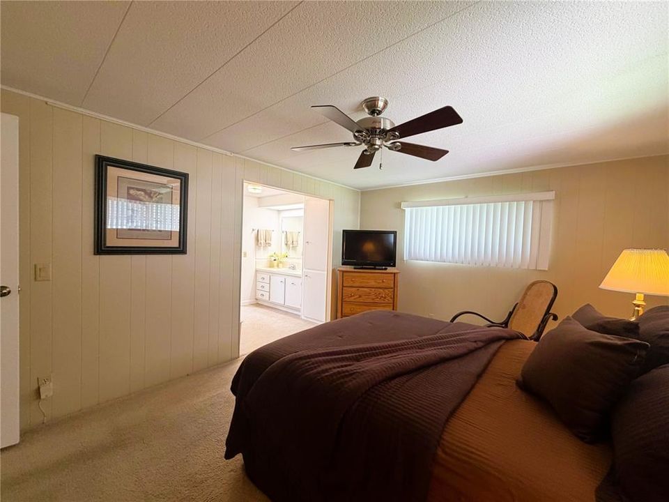 For Sale: $124,000 (2 beds, 2 baths, 1312 Square Feet)