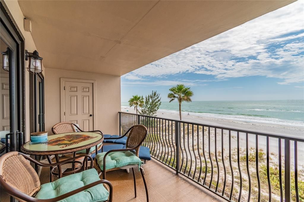 For Rent: $8,000 (3 beds, 2 baths, 1455 Square Feet)