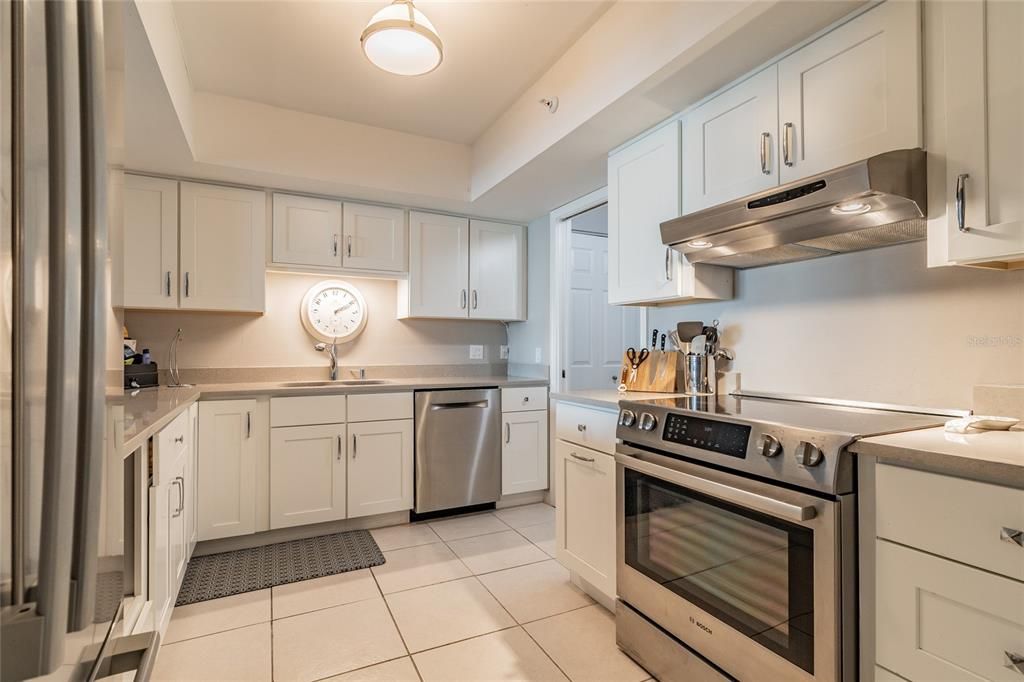 For Rent: $8,000 (3 beds, 2 baths, 1455 Square Feet)