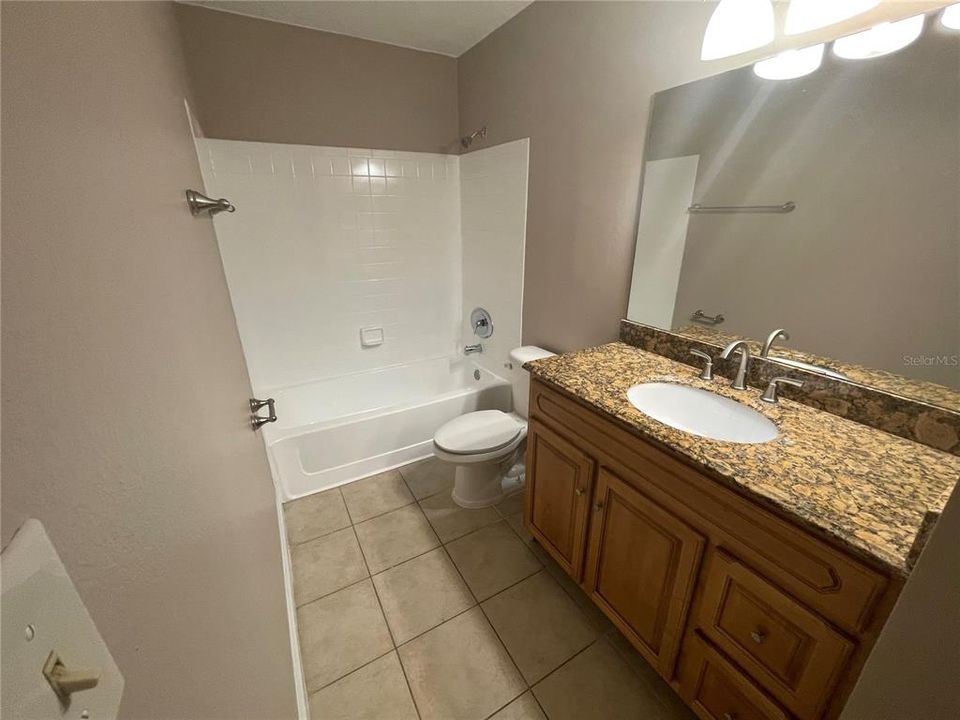 Active With Contract: $1,275 (1 beds, 1 baths, 662 Square Feet)