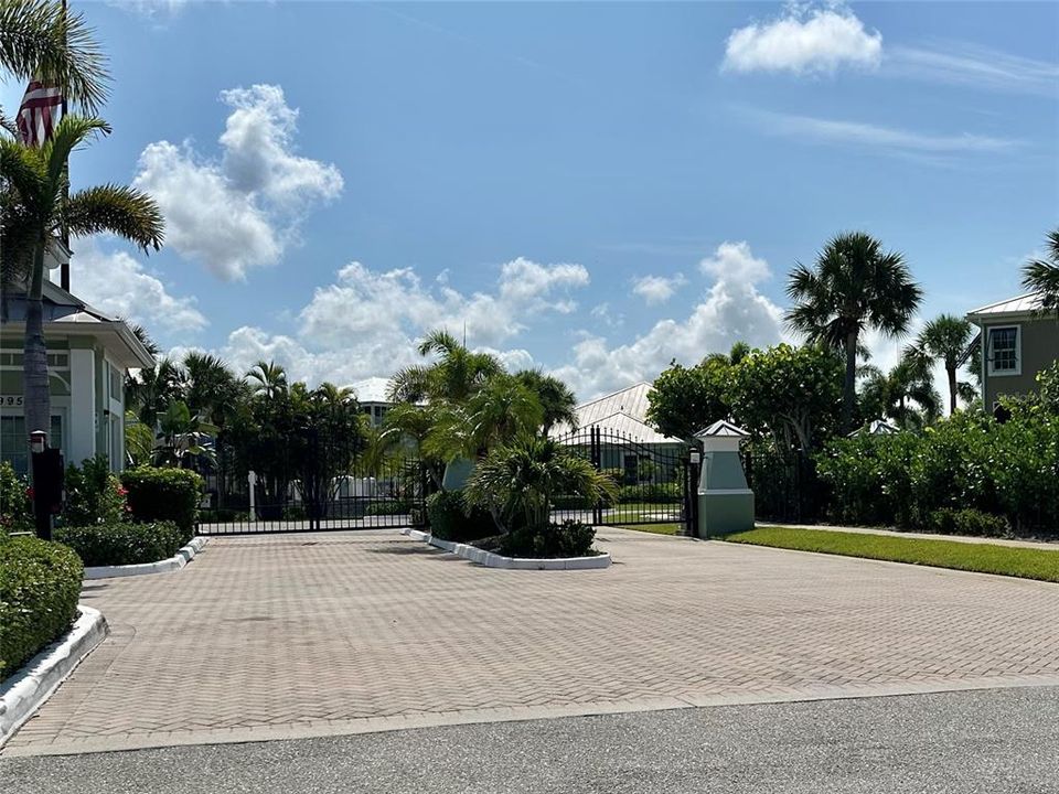 For Sale: $370,018 (4 beds, 3 baths, 2628 Square Feet)