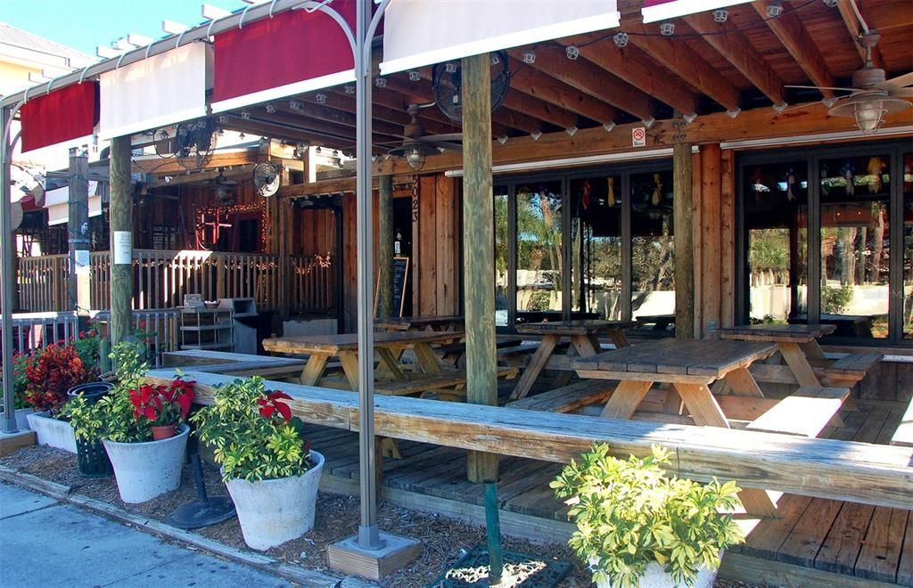 Activo con contrato: $249,900 (2 camas, 2 baños, 1068 Pies cuadrados)