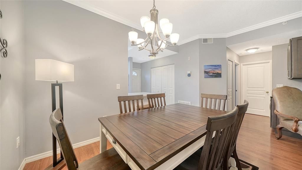 Activo con contrato: $249,900 (2 camas, 2 baños, 1068 Pies cuadrados)