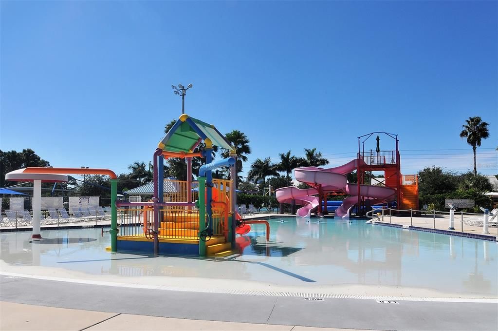 Activo con contrato: $249,900 (2 camas, 2 baños, 1068 Pies cuadrados)