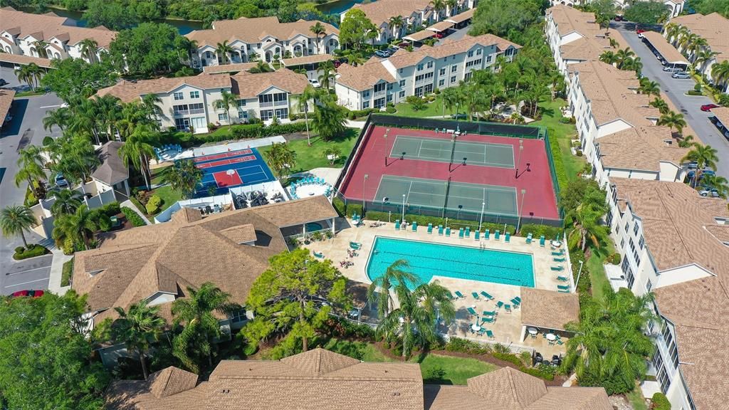 Activo con contrato: $249,900 (2 camas, 2 baños, 1068 Pies cuadrados)