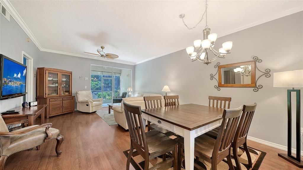 Activo con contrato: $249,900 (2 camas, 2 baños, 1068 Pies cuadrados)