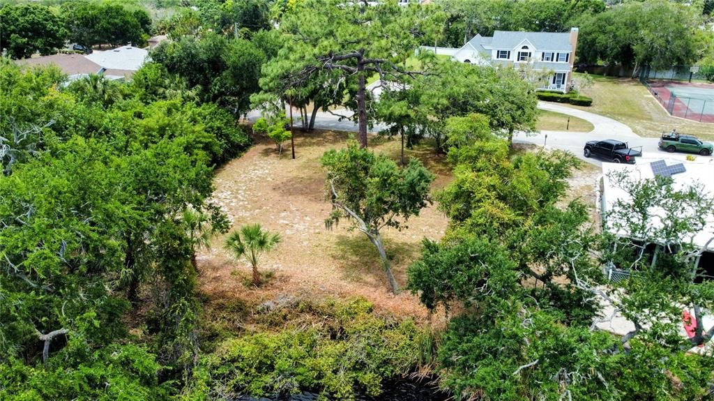 На продажу: $295,000 (0.32 acres)