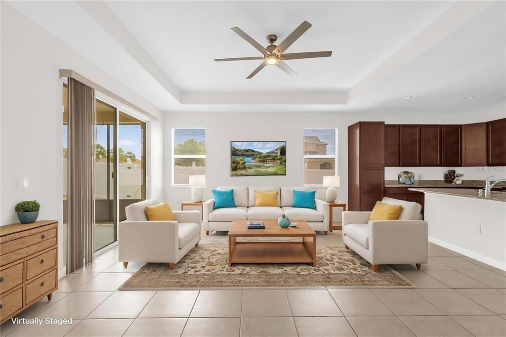 Activo con contrato: $385,000 (3 camas, 2 baños, 2056 Pies cuadrados)