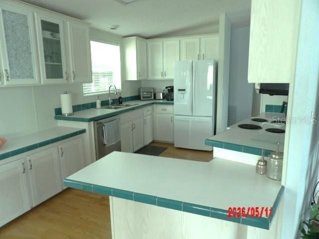For Sale: $234,500 (2 beds, 2 baths, 1512 Square Feet)