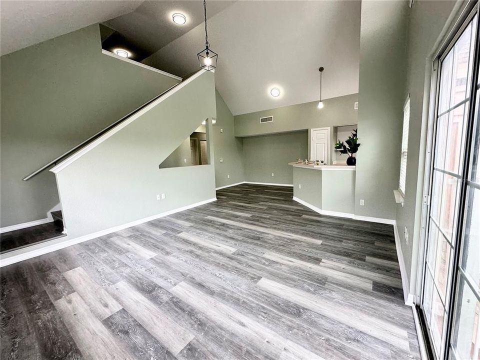 En Venta: $250,000 (2 camas, 2 baños, 1373 Pies cuadrados)