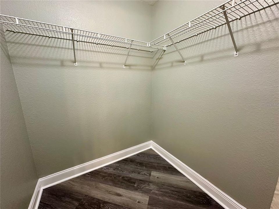 En Venta: $250,000 (2 camas, 2 baños, 1373 Pies cuadrados)