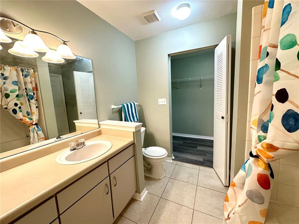 En Venta: $250,000 (2 camas, 2 baños, 1373 Pies cuadrados)