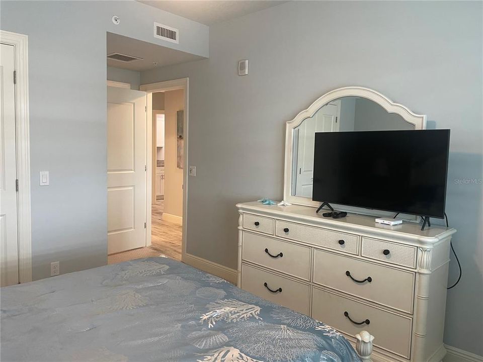 For Rent: $4,850 (3 beds, 2 baths, 2168 Square Feet)