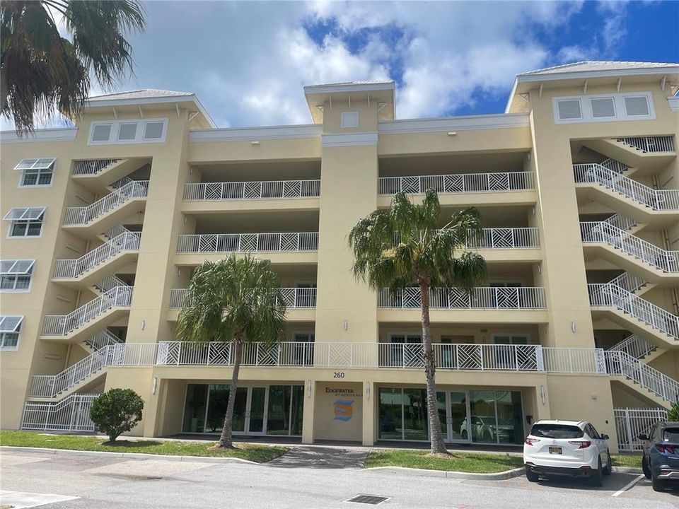 For Rent: $4,850 (3 beds, 2 baths, 2168 Square Feet)