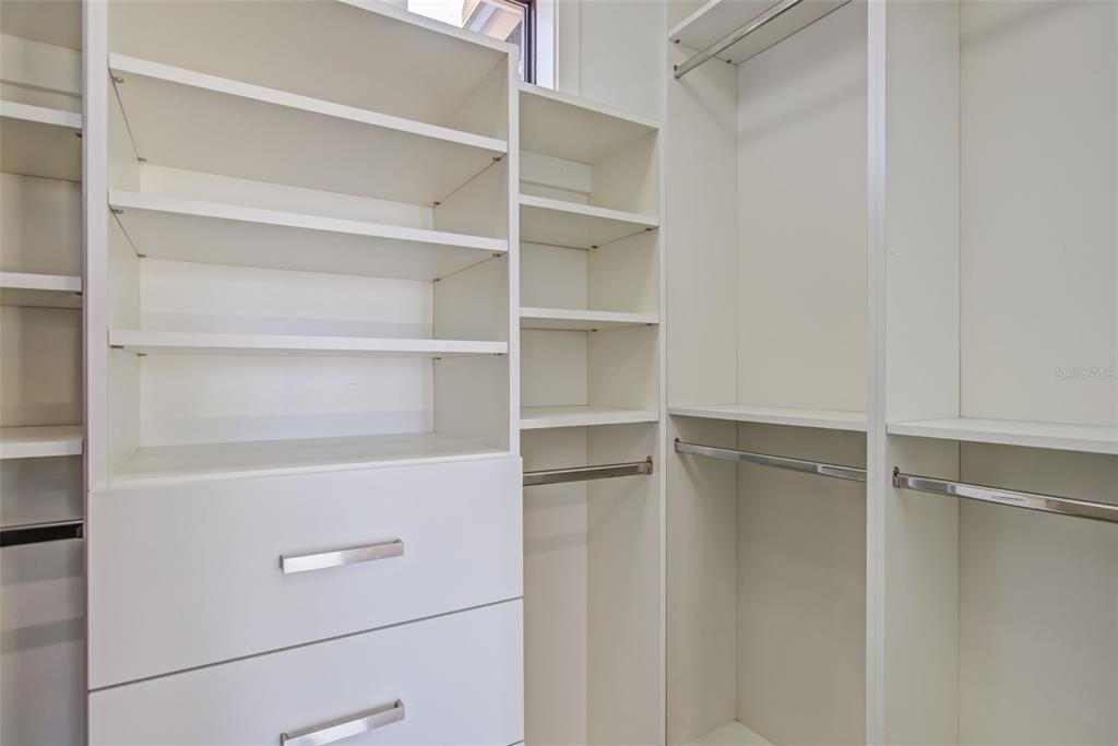 Active With Contract: $1,300,000 (4 beds, 3 baths, 3136 Square Feet)