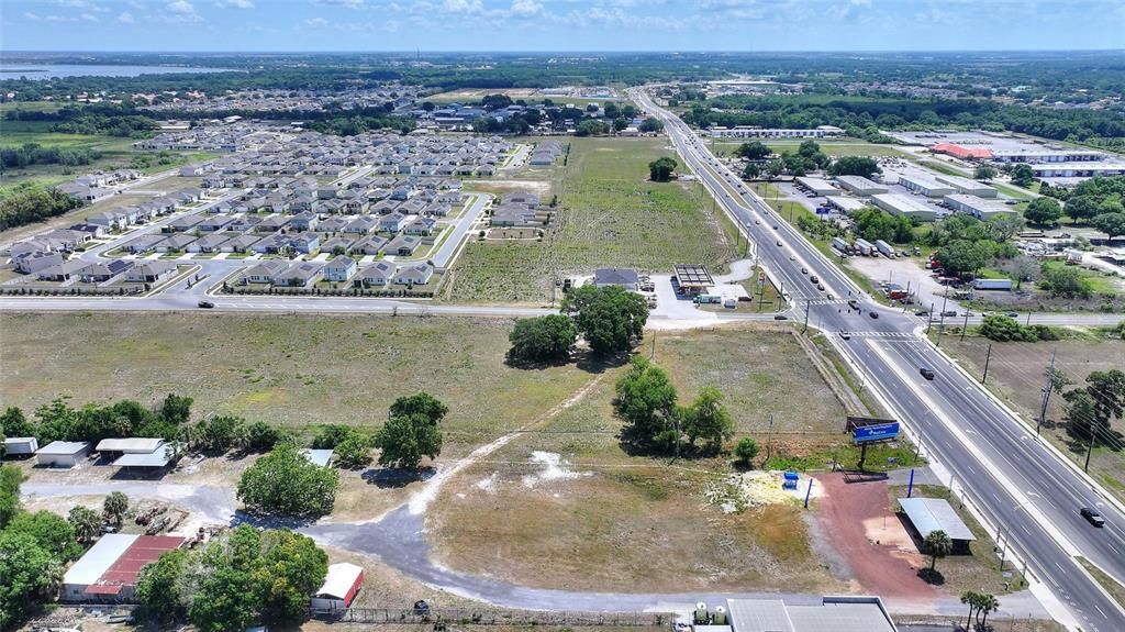 待售: $2,000,000 (4.30 acres)
