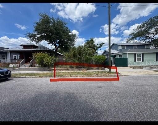 Vendido Recientemente: $105,000 (0.08 acres)