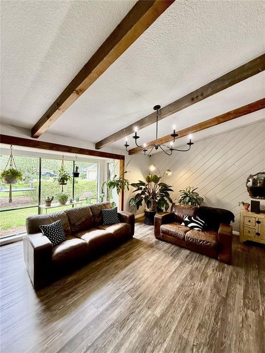 На продажу: $499,000 (3 спален, 2 ванн, 1831 Квадратных фут)
