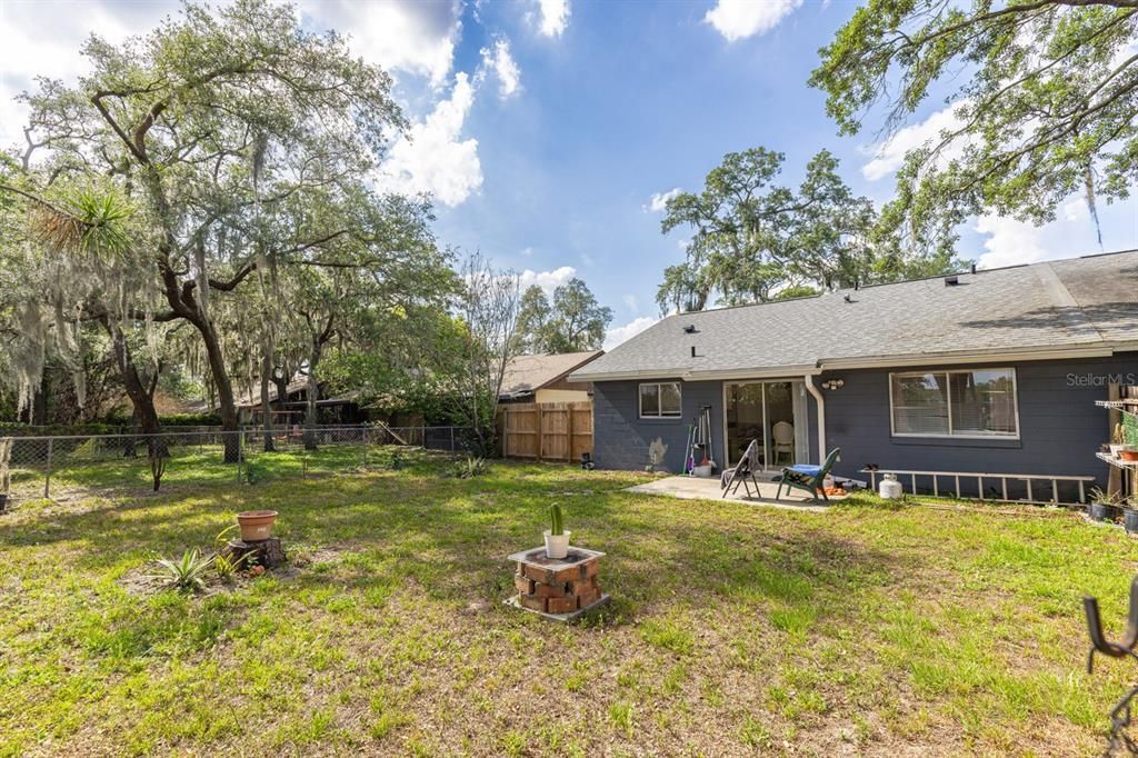 Active With Contract: $2,100 (3 beds, 2 baths, 1157 Square Feet)