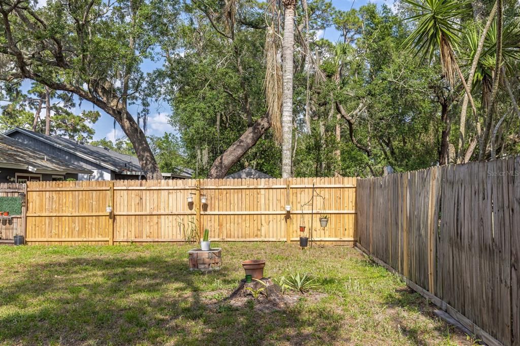 Active With Contract: $2,100 (3 beds, 2 baths, 1157 Square Feet)