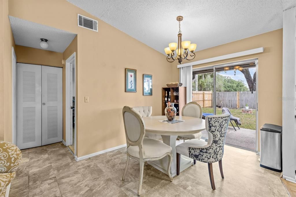 Active With Contract: $2,100 (3 beds, 2 baths, 1157 Square Feet)