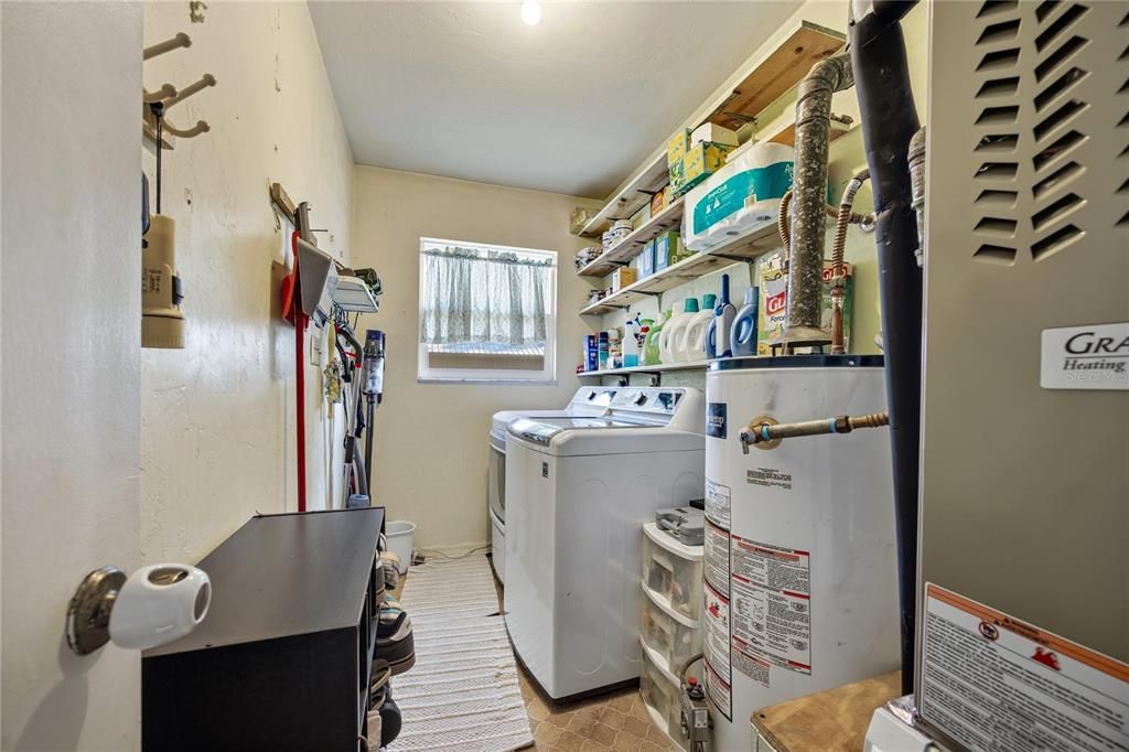 Activo con contrato: $272,000 (3 camas, 2 baños, 1265 Pies cuadrados)