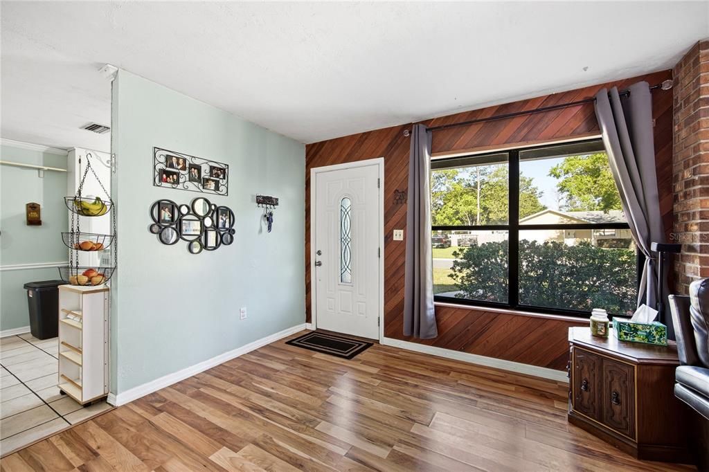 Activo con contrato: $272,000 (3 camas, 2 baños, 1265 Pies cuadrados)