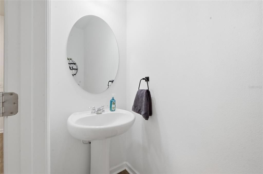 For Rent: $3,000 (3 beds, 2 baths, 1624 Square Feet)