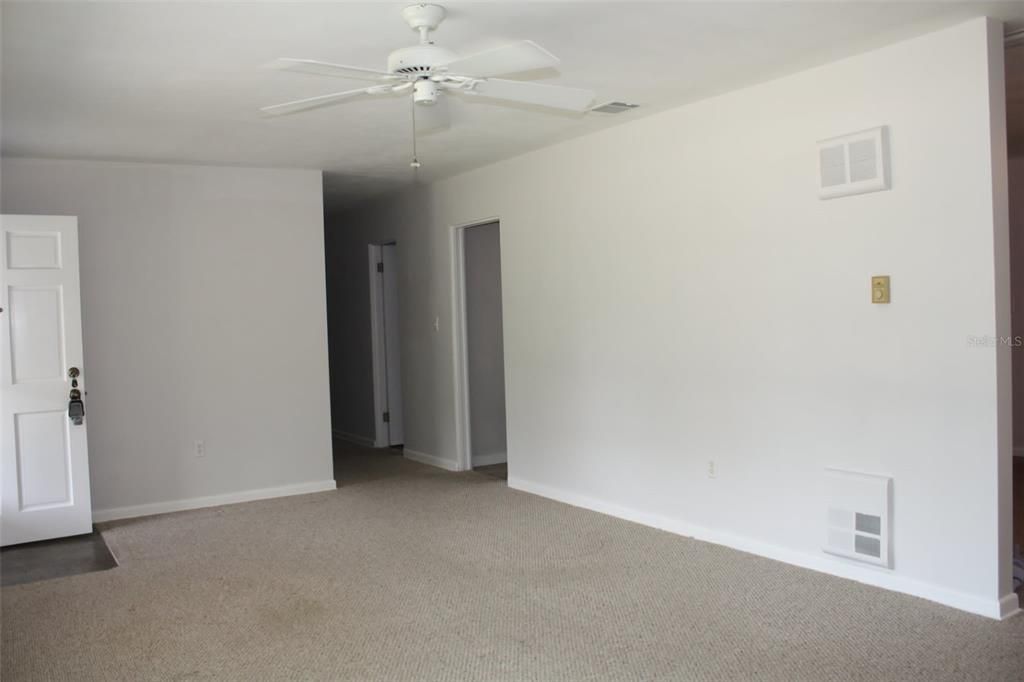 En Venta: $299,900 (2 camas, 2 baños, 1396 Pies cuadrados)