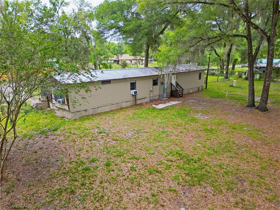 For Sale: $147,500 (2 beds, 1 baths, 924 Square Feet)