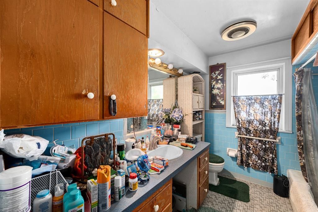 For Sale: $645,000 (4 beds, 3 baths, 2165 Square Feet)