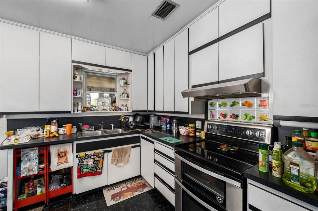 For Sale: $645,000 (4 beds, 3 baths, 2165 Square Feet)