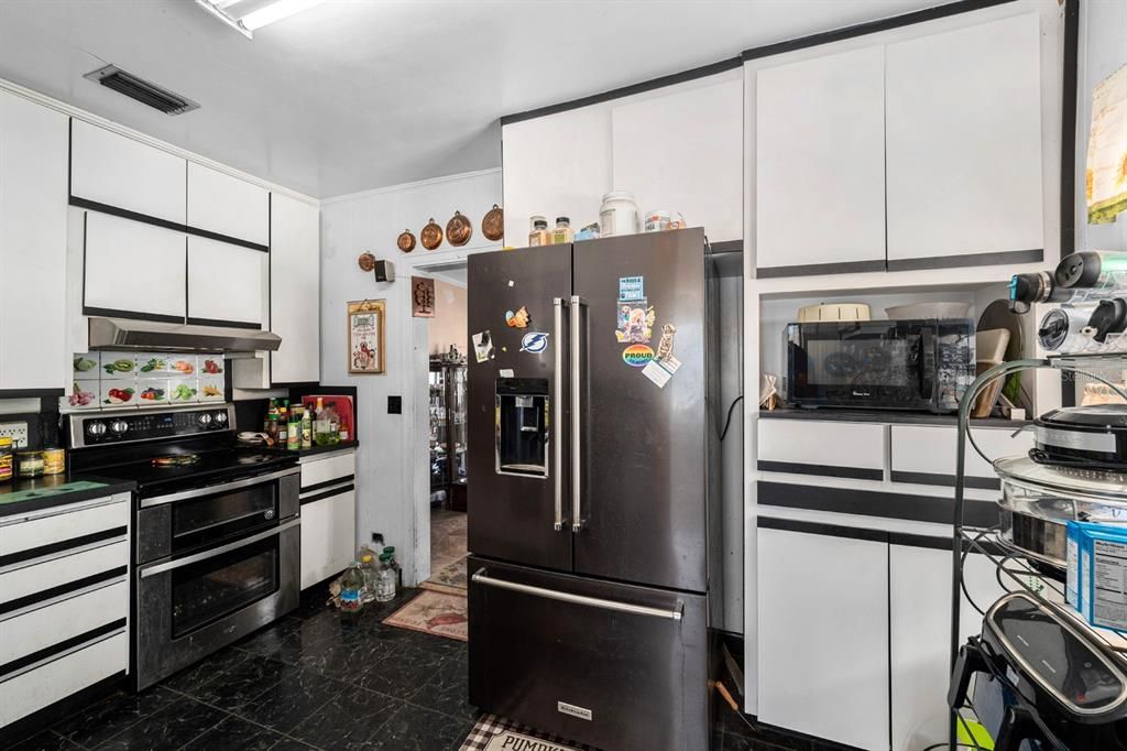 For Sale: $645,000 (4 beds, 3 baths, 2165 Square Feet)