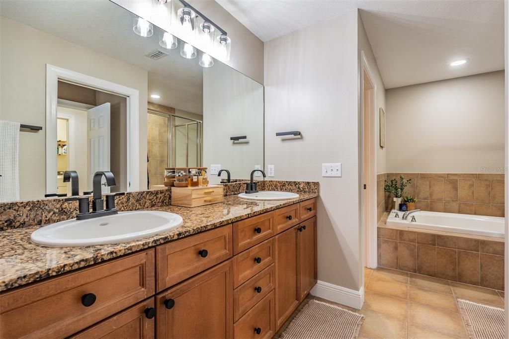 For Sale: $479,900 (3 beds, 2 baths, 1990 Square Feet)