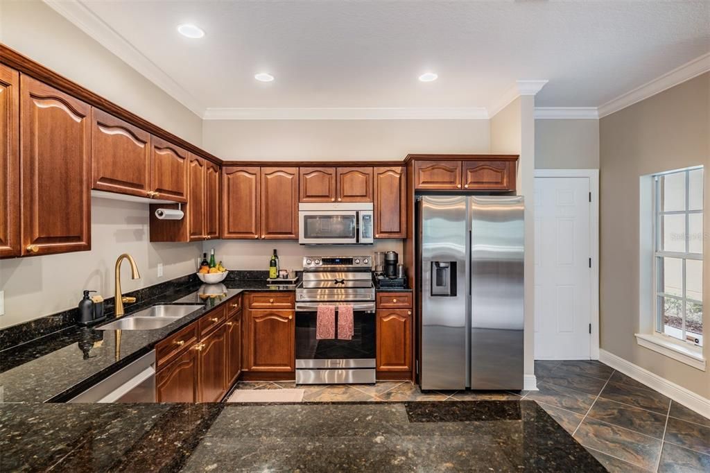 For Sale: $479,900 (3 beds, 2 baths, 1990 Square Feet)