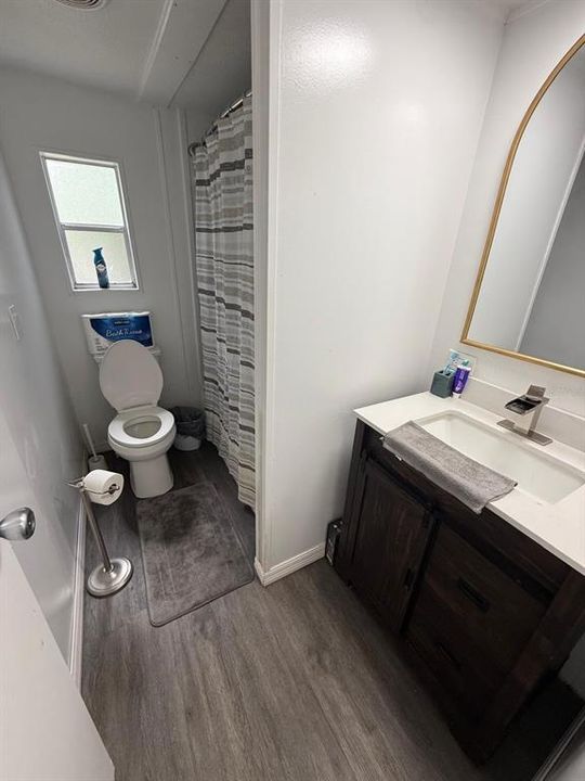 For Sale: $130,000 (3 beds, 2 baths, 960 Square Feet)