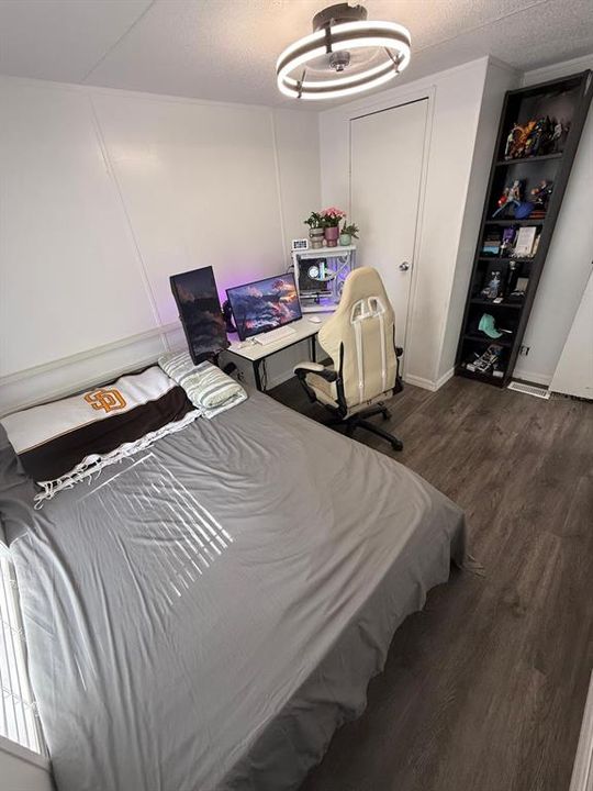 For Sale: $130,000 (3 beds, 2 baths, 960 Square Feet)