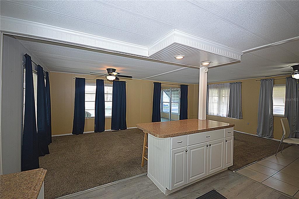For Sale: $135,000 (2 beds, 2 baths, 960 Square Feet)