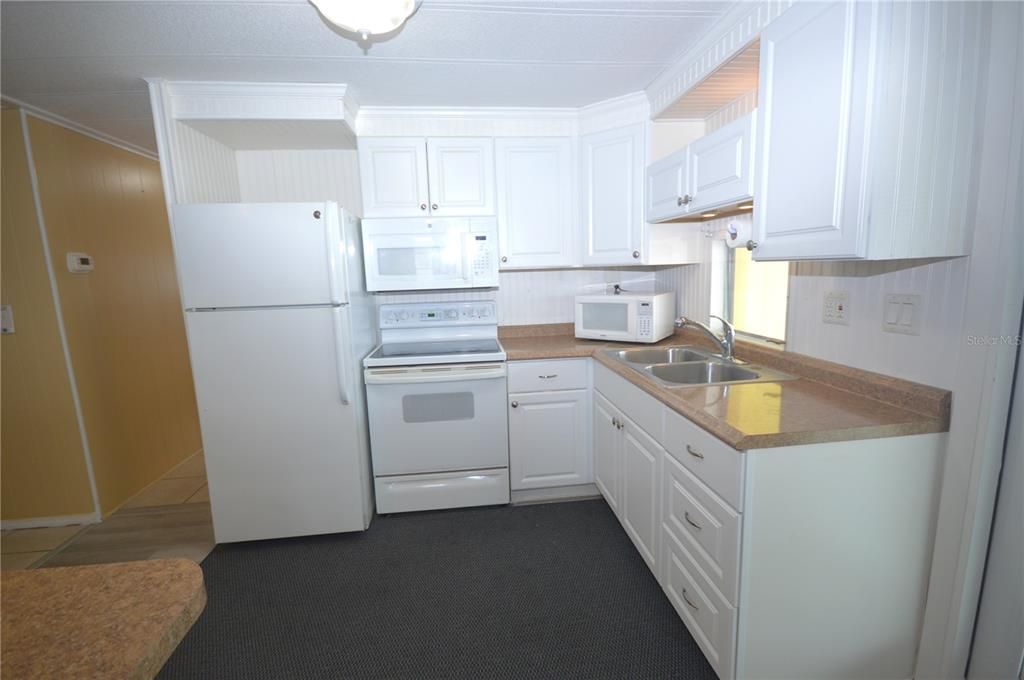 For Sale: $135,000 (2 beds, 2 baths, 960 Square Feet)