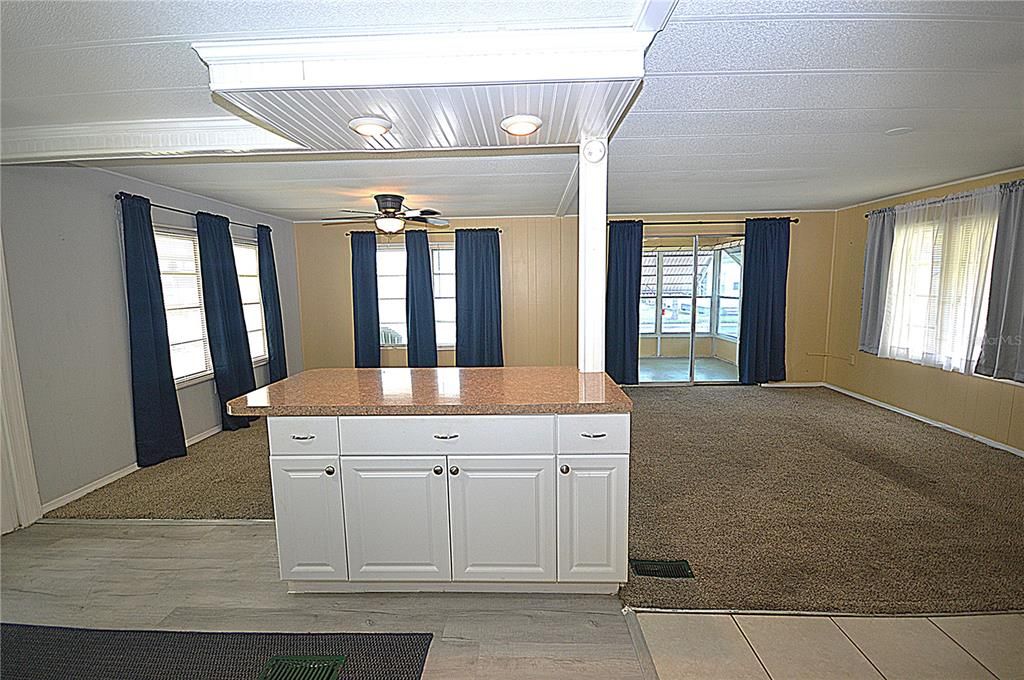 For Sale: $135,000 (2 beds, 2 baths, 960 Square Feet)