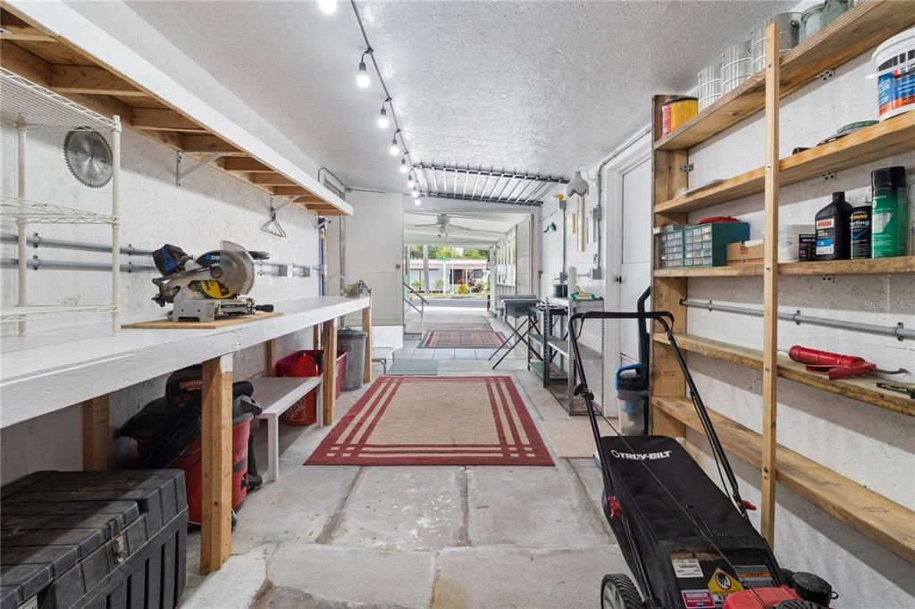 For Sale: $129,900 (2 beds, 1 baths, 672 Square Feet)