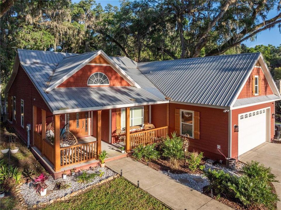 For Sale: $399,900 (3 beds, 2 baths, 1888 Square Feet)