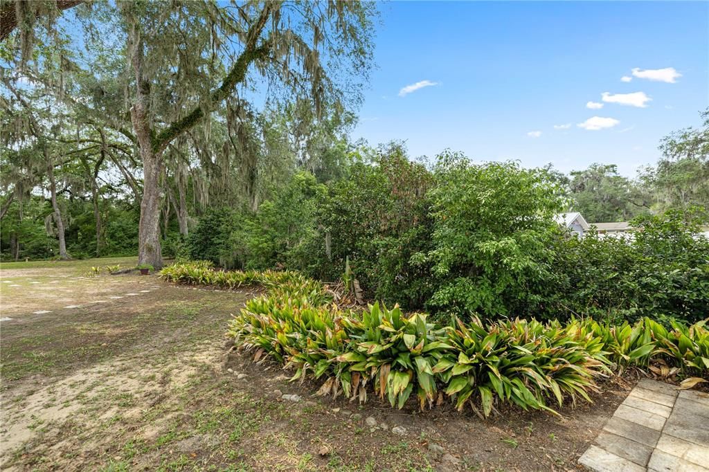 For Sale: $399,900 (3 beds, 2 baths, 1888 Square Feet)